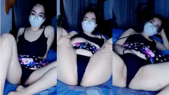 Abg Malming Ngangkang Nemenin Pascol Video by xHamster