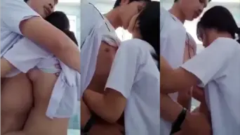 ABG SM_P Ngentot di WC Sekolah Video by xNxx