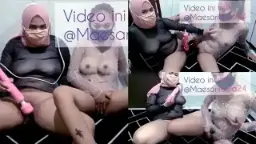 Laela dan Sari Geterin Memek Bareng – Maesarilaela24 Video by KingBokep