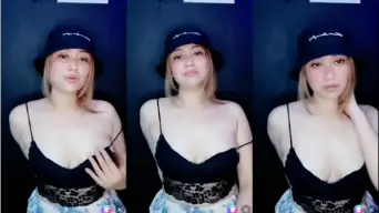 Dhea Gak Pake BH Live Hot Video by YouJizz Dhea Gak Pake BH Live Hot Video by YouJizz